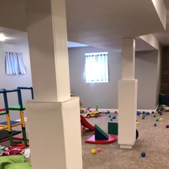 AK Athletic Equipment 4' Tall Four Sided Column Pad, 10" Side Width