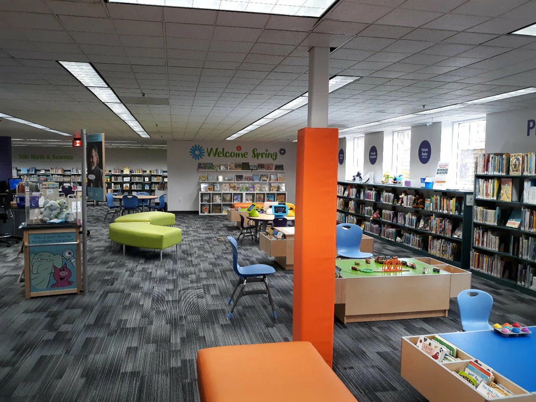 AK Athletic Equipment 6' Four Sided Column Pad, 9" Side Width 1 AK Athletic Equipment 6' Four Sided Column Pad, 9" Side Width